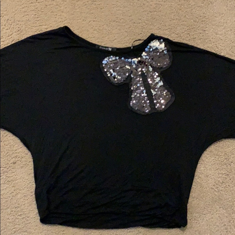 Black short sleeve shirt  with sequence bow